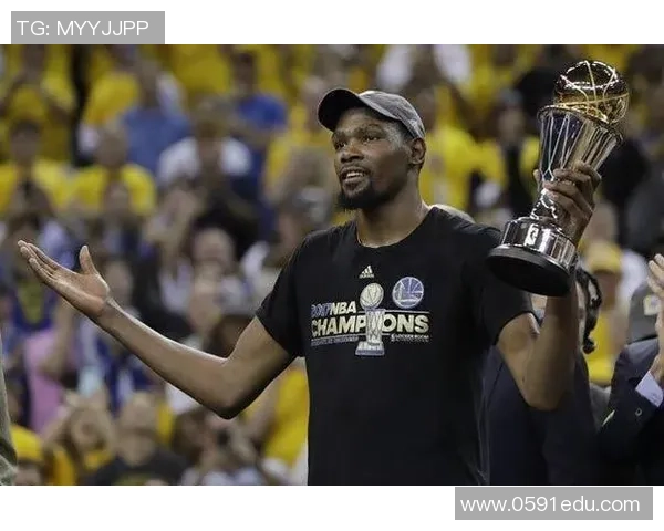 骑士与勇士常规赛对决精彩回顾及赛季展望分析